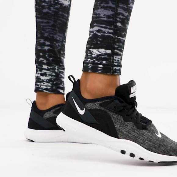 flex tr 9 lightweight training shoe